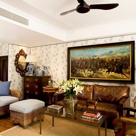 The Oyster Box Hotel Umhlanga Rocks Cameră foto A living room